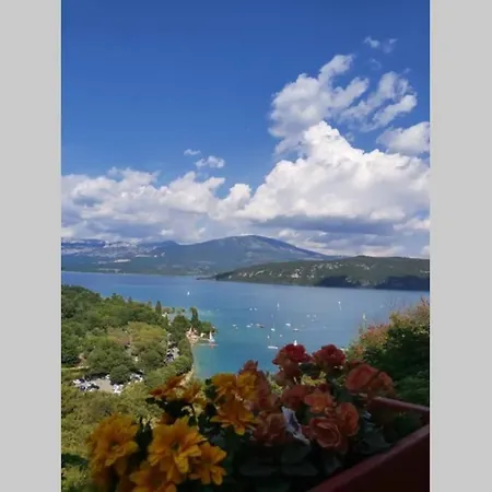 Lou Paradiu Du Verdon Apartment